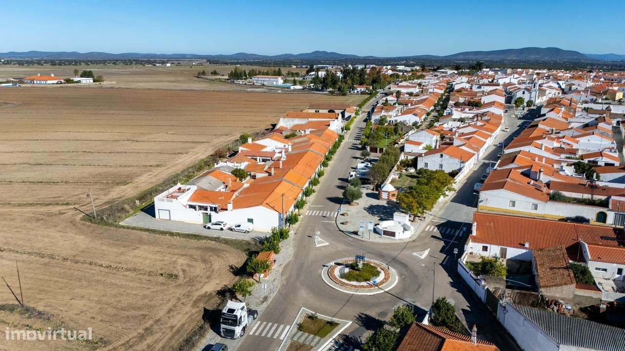 Encanto Alentejano com Logradouro — Moradia T3 em Vila Nova de São Ben - Grande imagem: 5/44