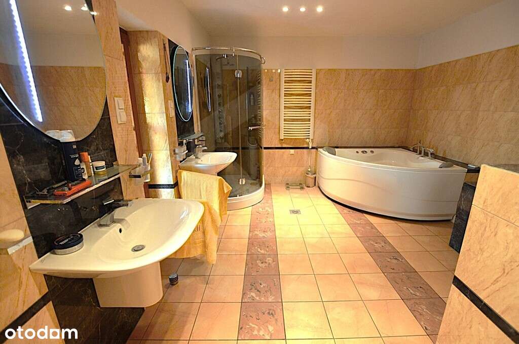 Wyjątkowy dom z atrium-18