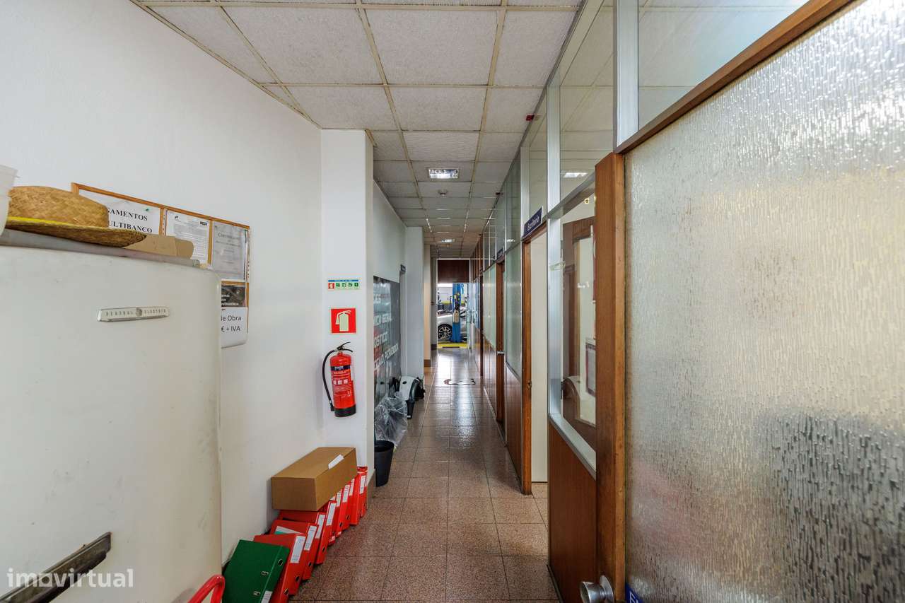 Armazém 460 m² + Logradouro 230 m², Carvalhido- Venda ou arrendamento-9