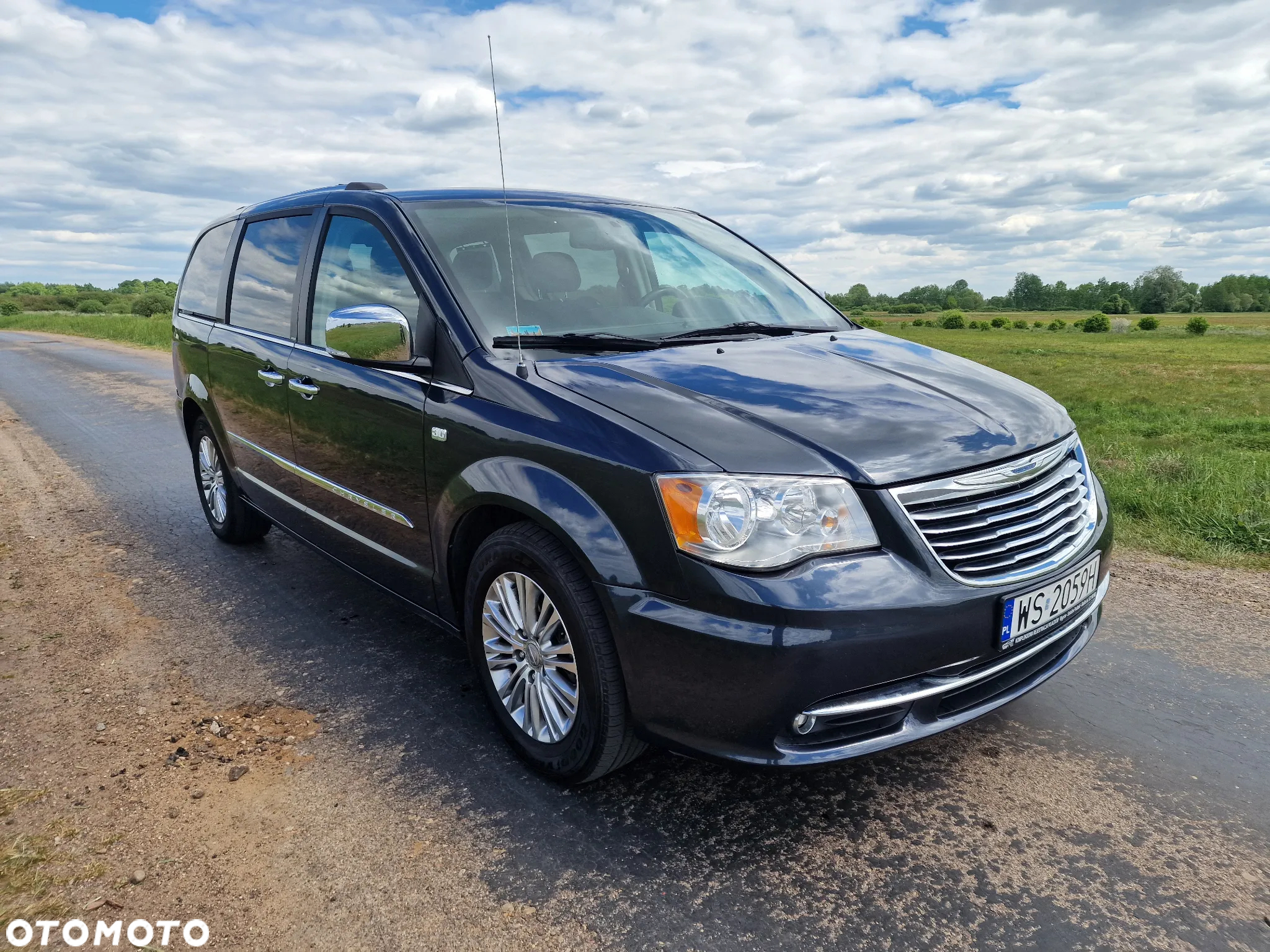 Chrysler Town & Country 3.6 Limited - 24