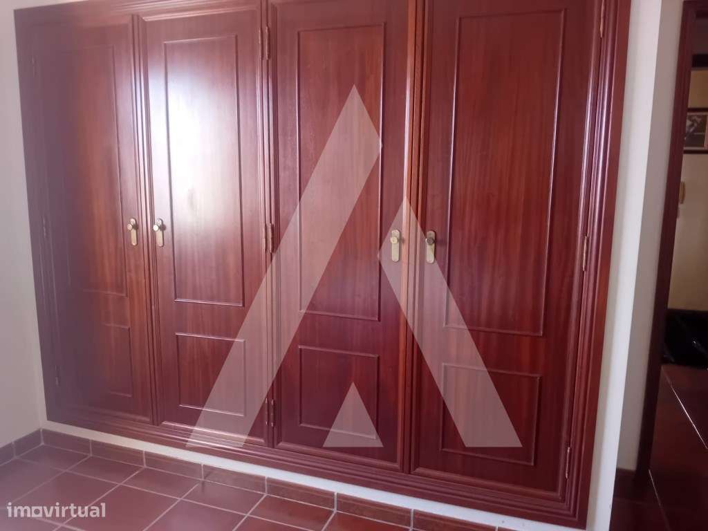 Moradia T4 em Oliveira do Bairro-19