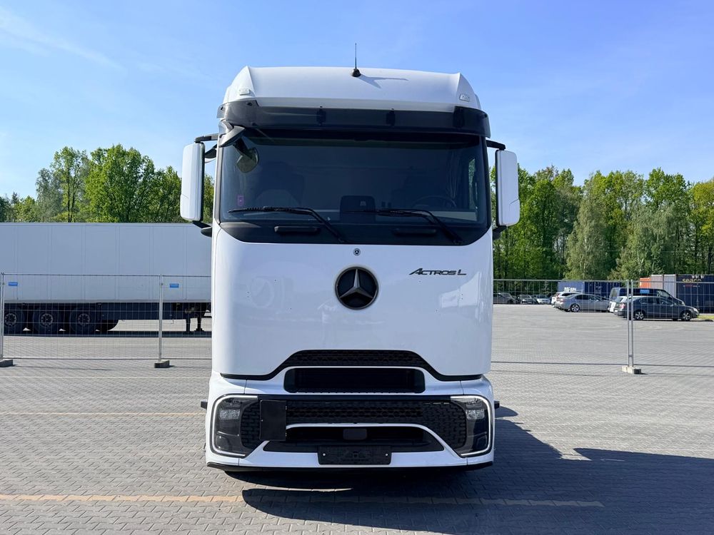 Mercedes-Benz Actros 2025