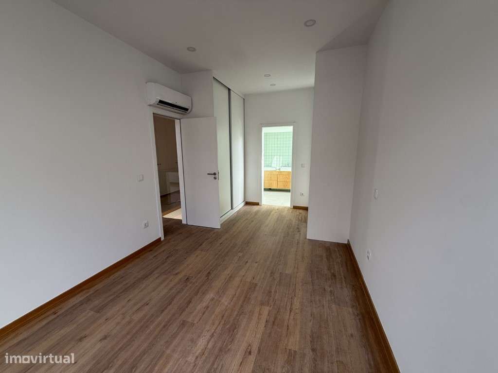 Moradia T2 Venda Aveiro > Glória e Vera Cruz - Grande imagem: 4/11