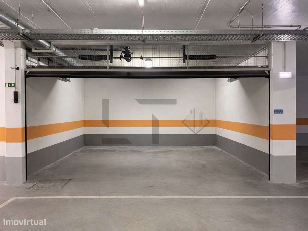 Penthouse T3 (possível T4) com Terraço, plena vista Rio e Garagem, ...-56