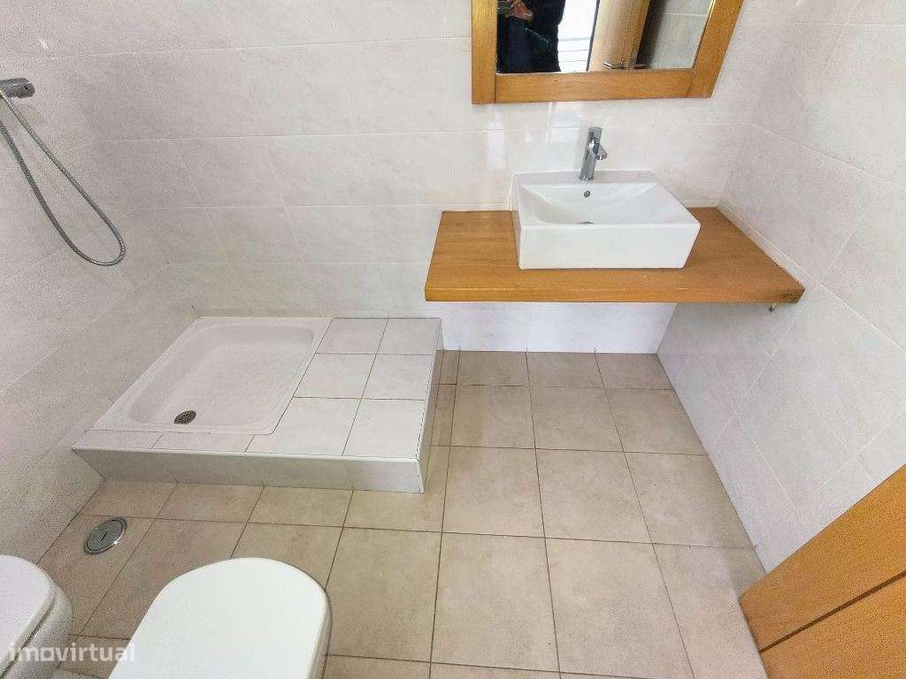 Moradia T5 Moderna no Feijó com 296 m² e Garagem de 100 m²  Confort...-15