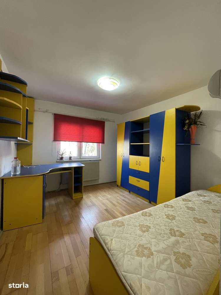 Apartament 4 camere etaj 1 Cetate-4
