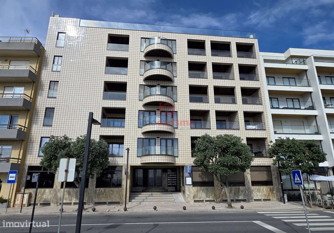 Apartamento T3+1 Duplex na 1.º Linha em Frente à Praia em Aver-o-Mar-23
