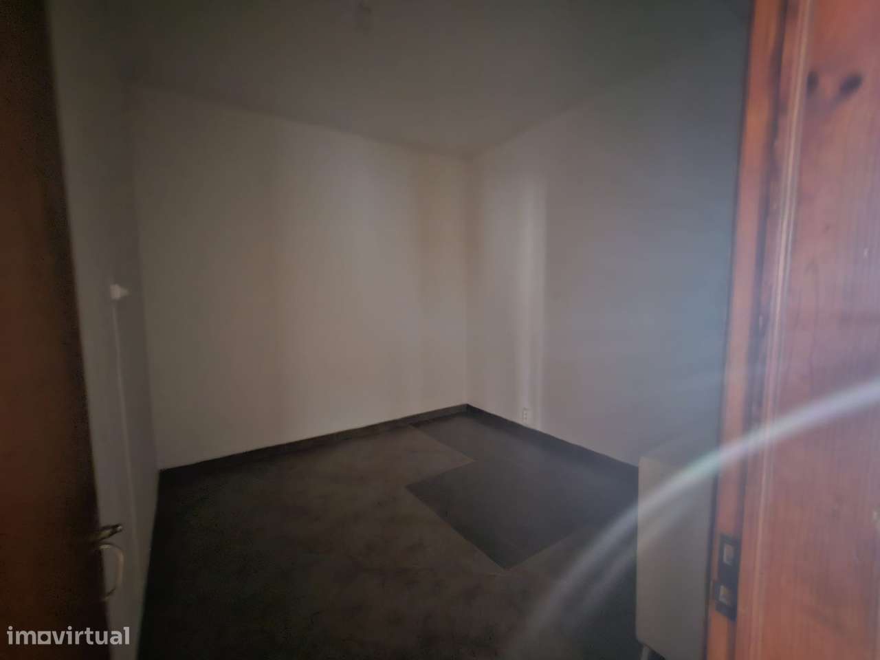 Moradia V5 com 10 Boxes para Cavalos no Coração da Golegã-12