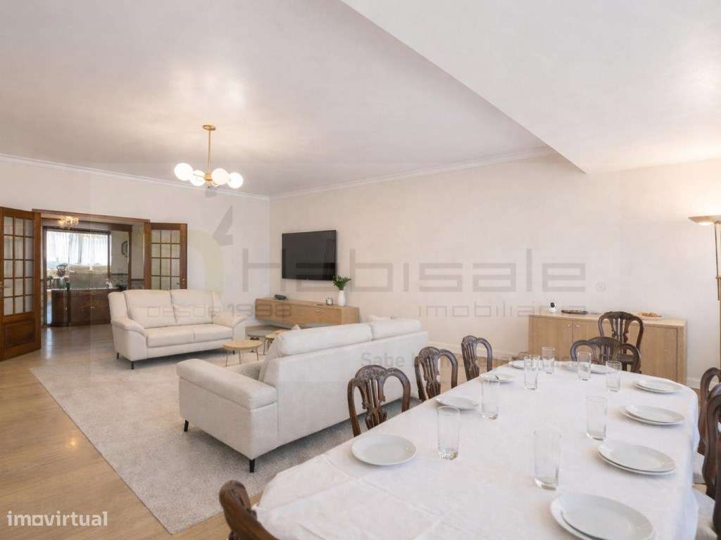 T4 com parqueamento e arrecadação a 2 min. do metro do Lumiar para ... - Grande imagem: 2/39