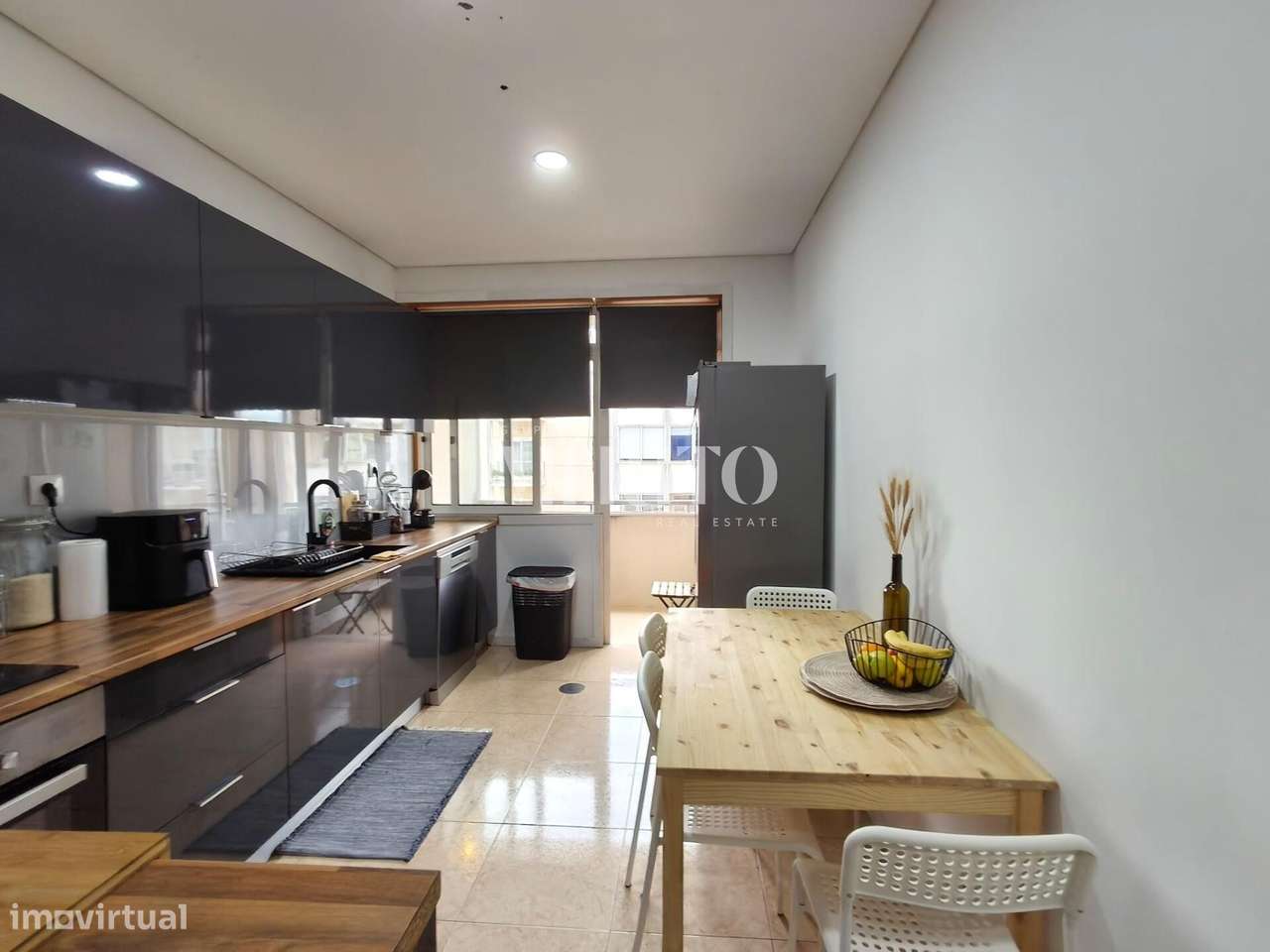 Apartamento T2 com lugar de garagem e varandas na Póvoa de Varzim - Grande imagem: 5/12