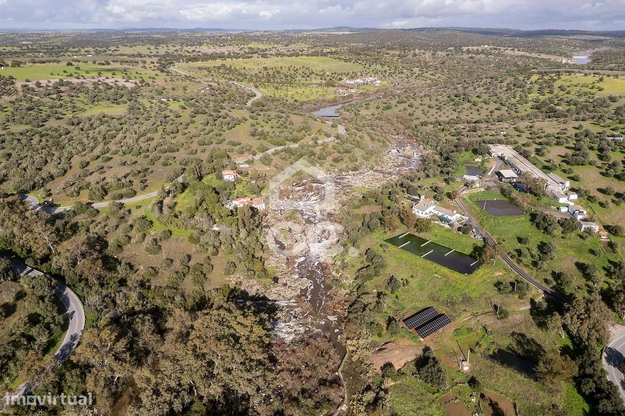 Moradia T5 c/ Espaço Exterior, Garagem e Terraço | Torrão, Alcácer do-53