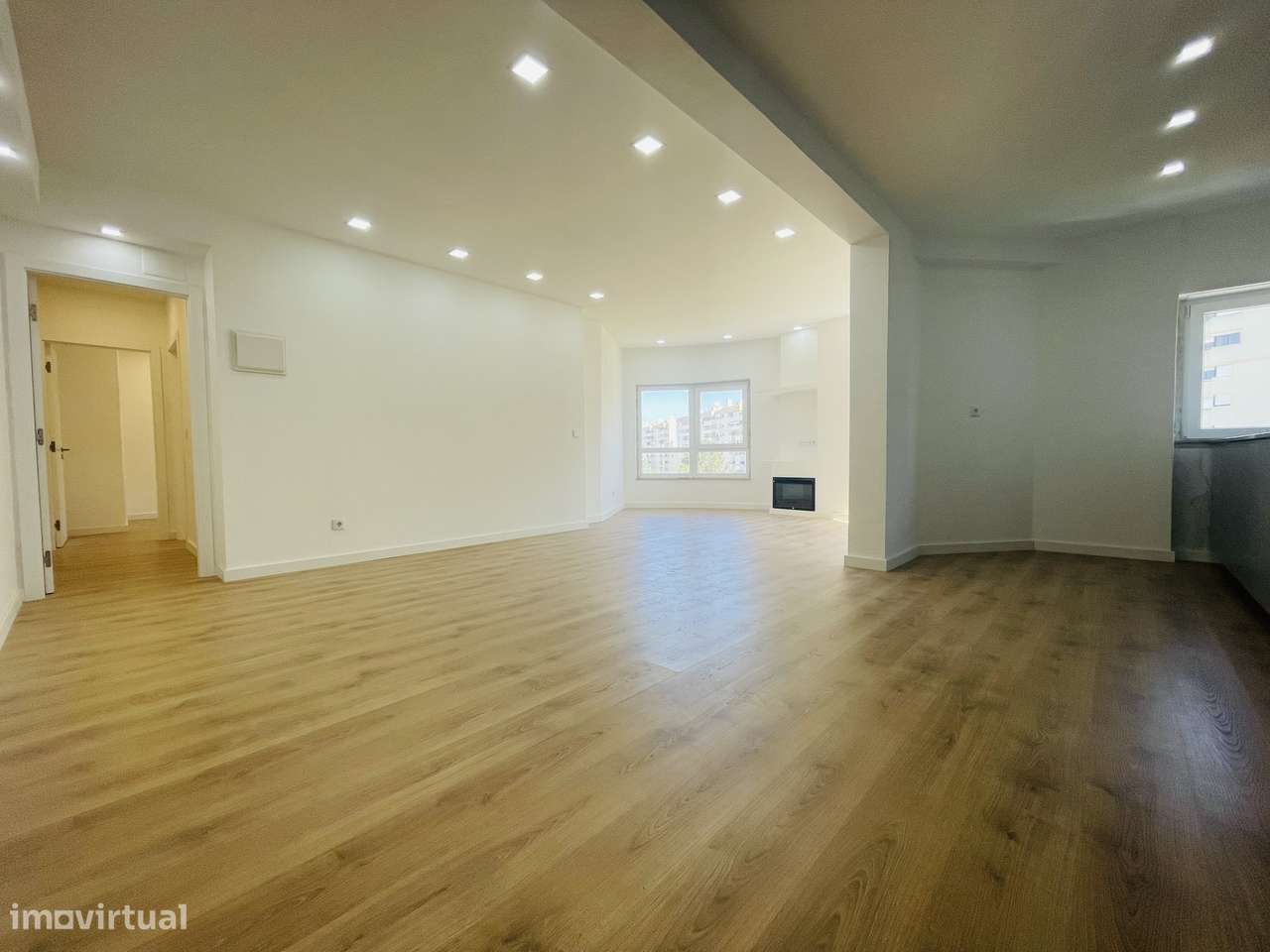 T2 Totalmente Remodelado | 5.º Andar com Elevador | Infantado  1.350€ - Grande imagem: 5/15