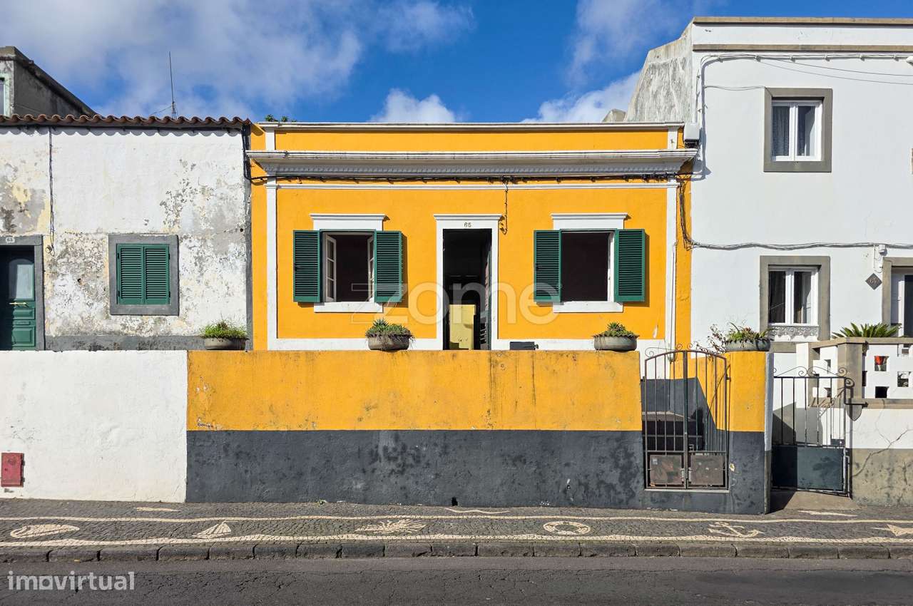 Moradia com Projeto Aprovado de Ampliação - São Pedro, Ponta Delgad... - Grande imagem: 2/45