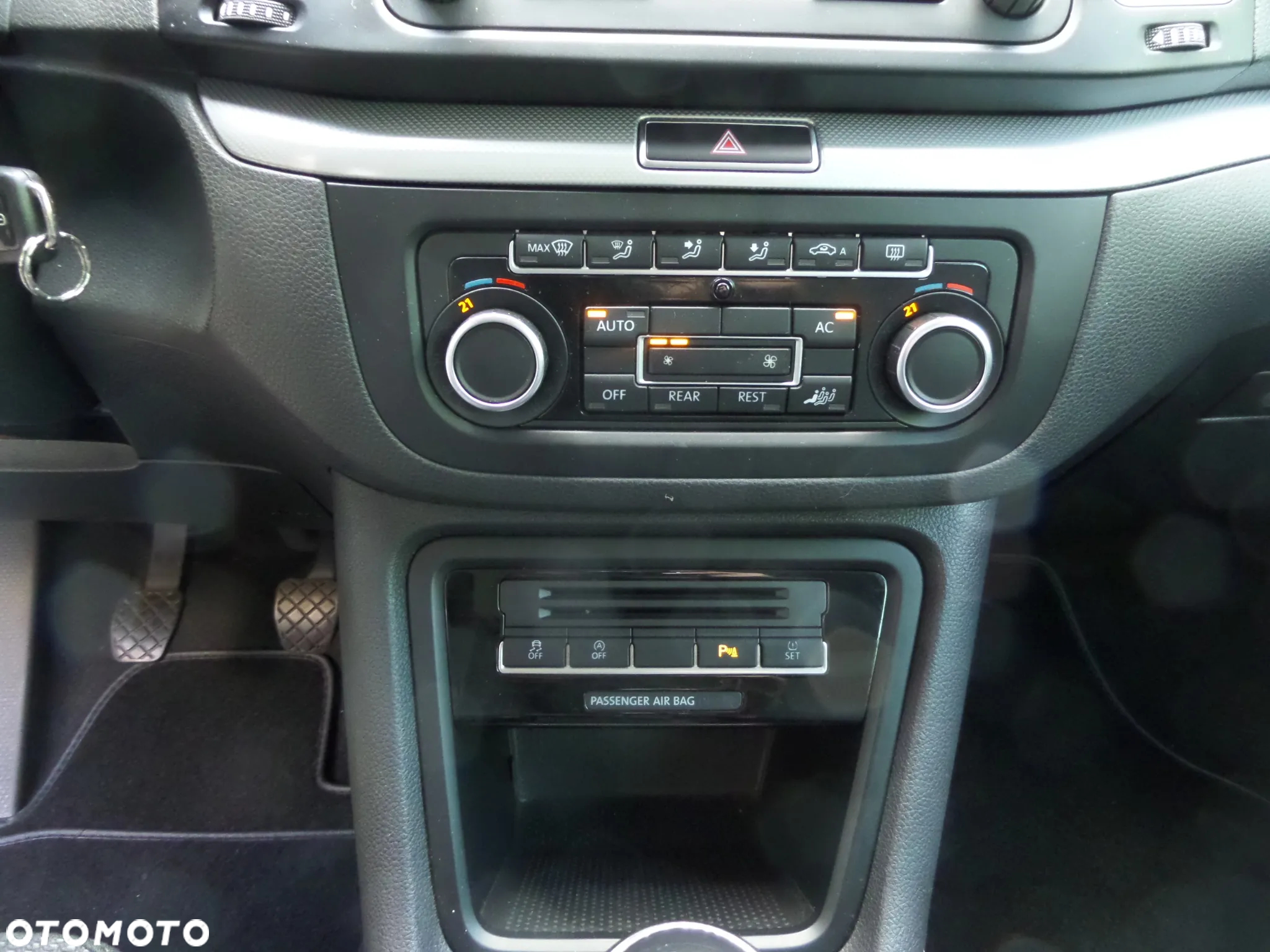 Volkswagen Sharan 1.4 TSI BMT Comfortline - 20