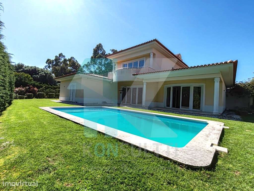 Moradia de luxo T4 com piscina no prestigiado condomínio fechado da... - Grande imagem: 4/44