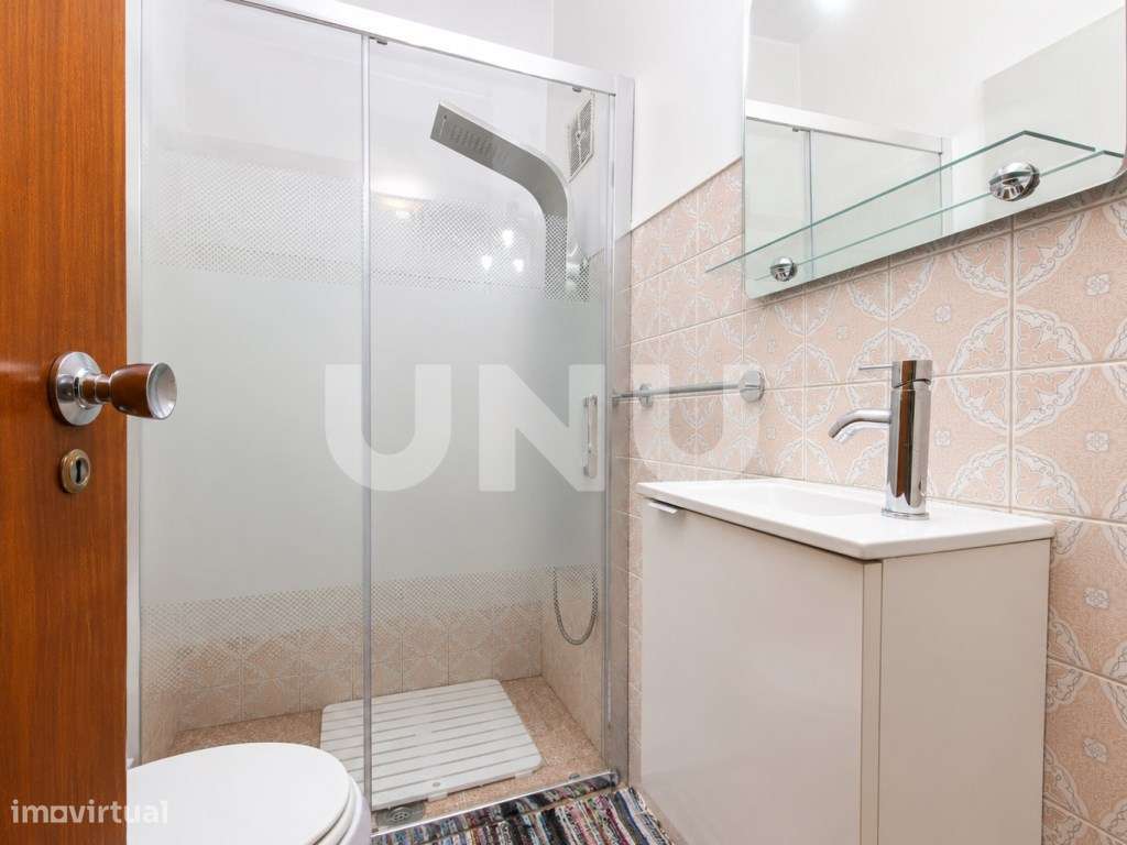 Moradia Bifamiliar T4 + T1 com garagem nas Paredes, em Alenquer!-14