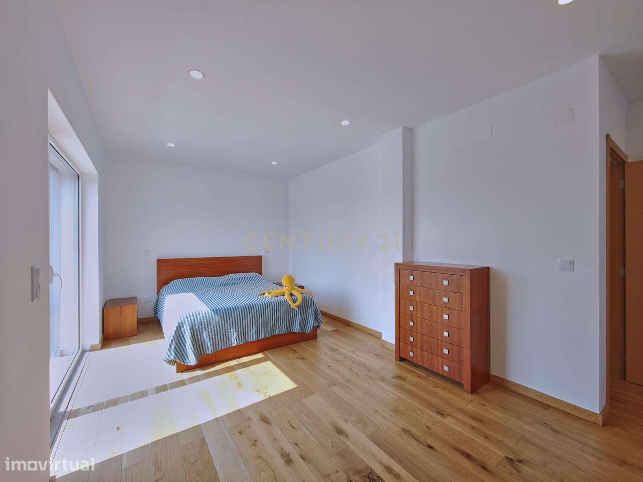 Moradia Contemporânea T3 + Escritório, com Jardim e Painéis Solares em-45