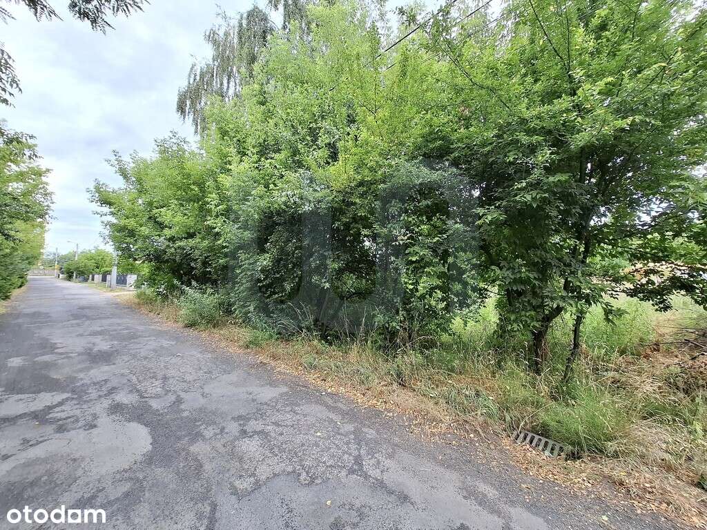 Działka budowlana/Spokojna okolica.