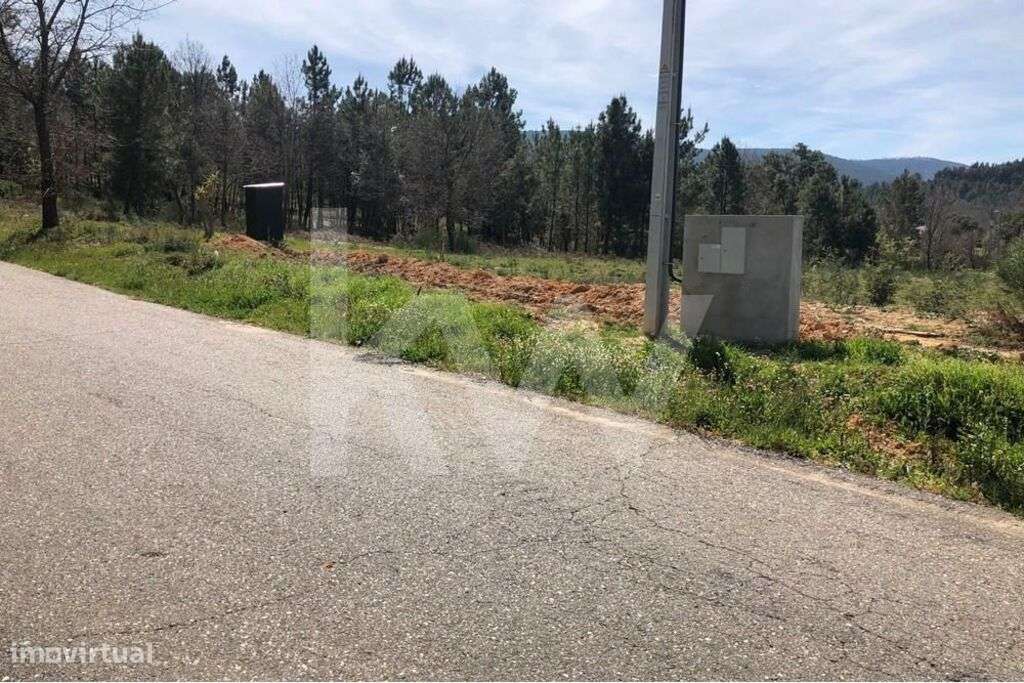 Terreno de 19.000 m2 com Projeto Aprovado 304 m2 - Grande imagem: 3/12