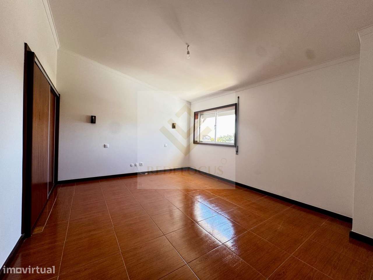 ​Moradia T3 Restaurada no Centro de Escapães-25
