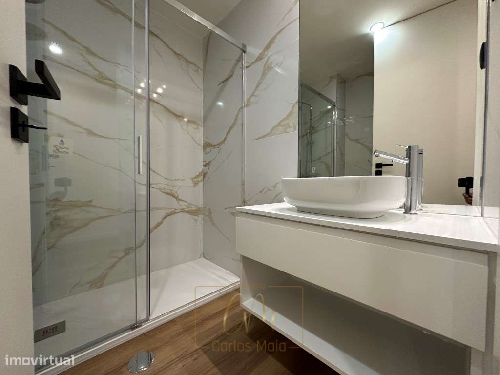 Apartamento T3 c/lugar de garagem-17