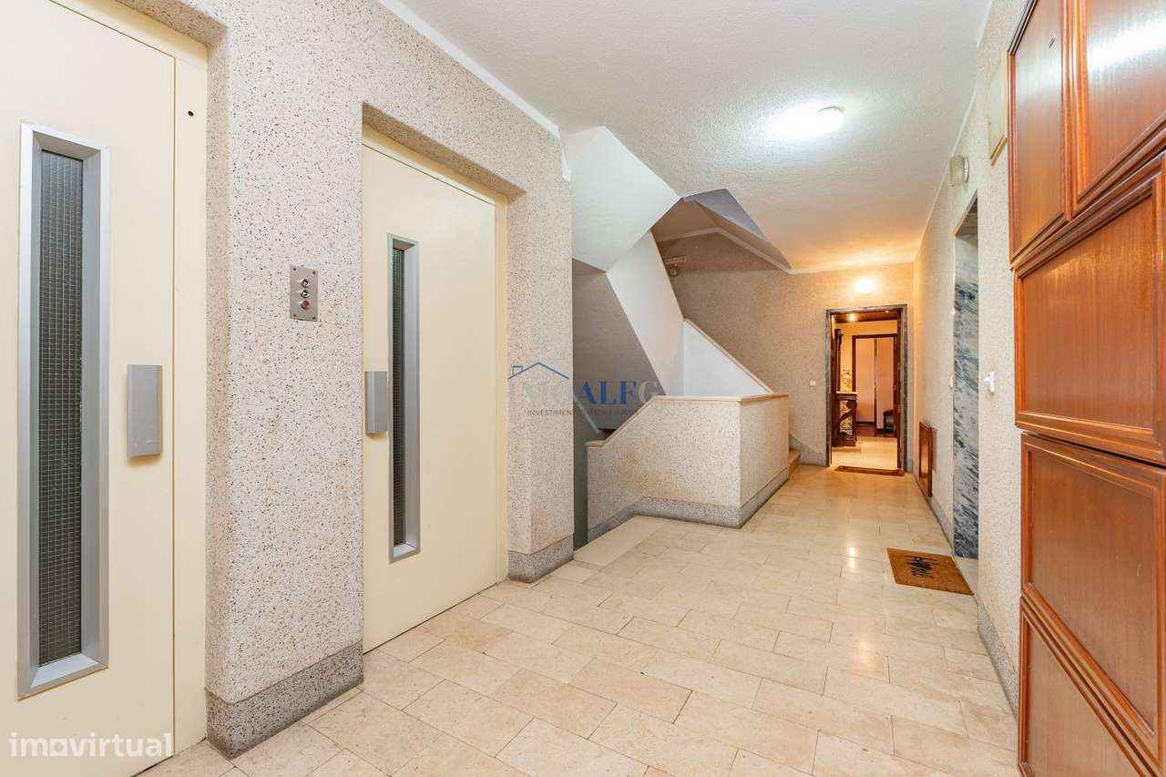 Apartamento T3 em Massamá, junto ao Shopping Center-29