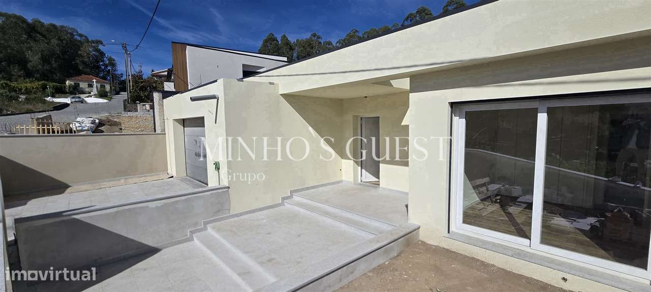 Moradia Individual V3 Nova c/ Piscina, Churrasqueira e Jardim em Espin-25