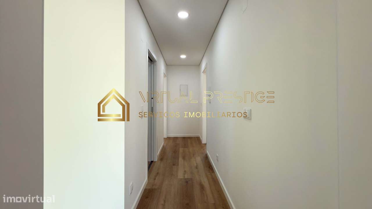 Moradia T4 moderna na Charneca da Caparica com piscina, jardim e ga...-14