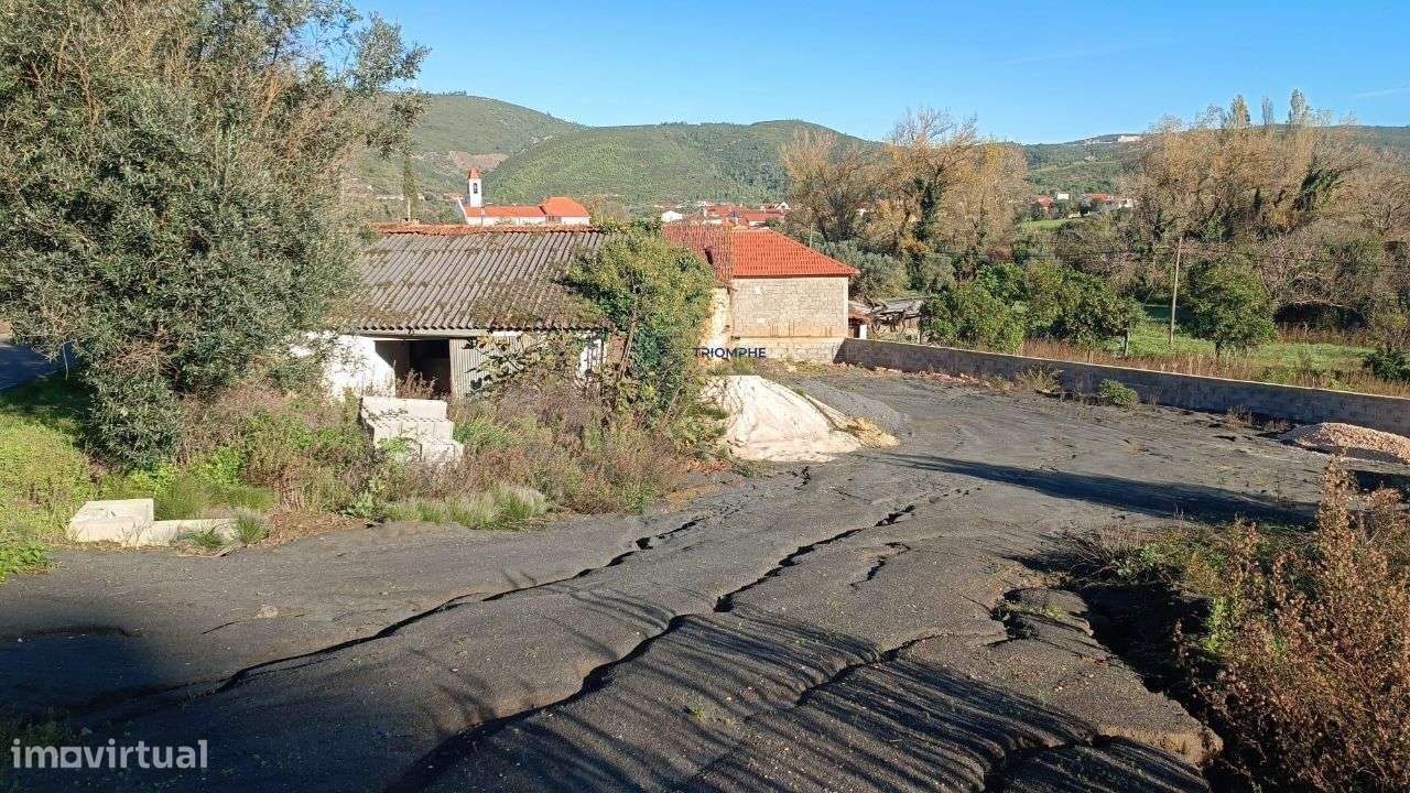 Ruína inserida num lote de terreno 1123m2 Alcobertas Rio Maior - Grande imagem: 4/15