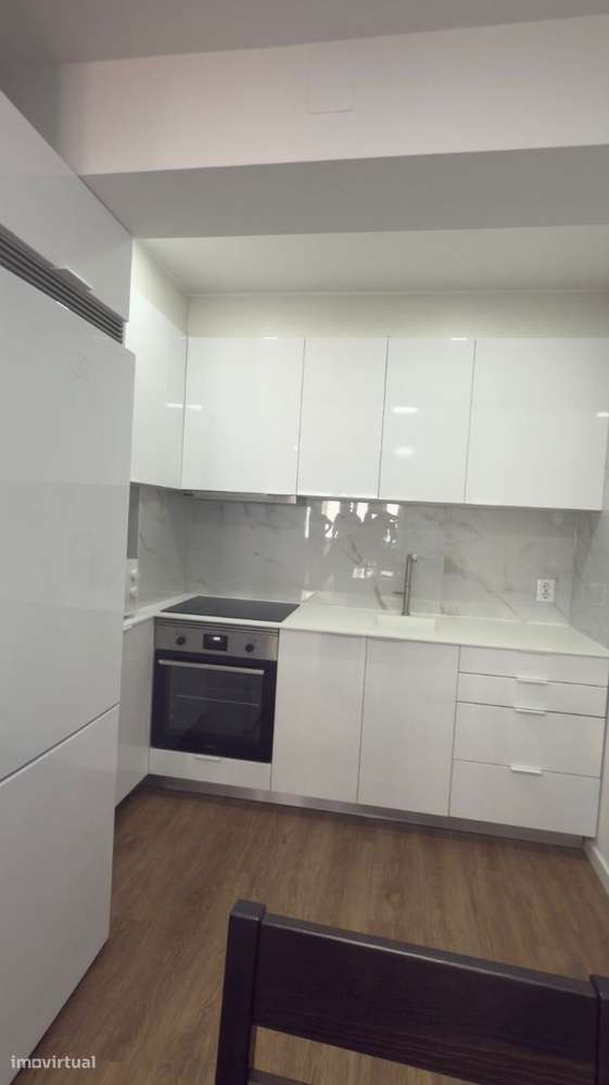 APARTAMENTO T1 kitchenette remodelado, junto à praia. Vistas de mar-20