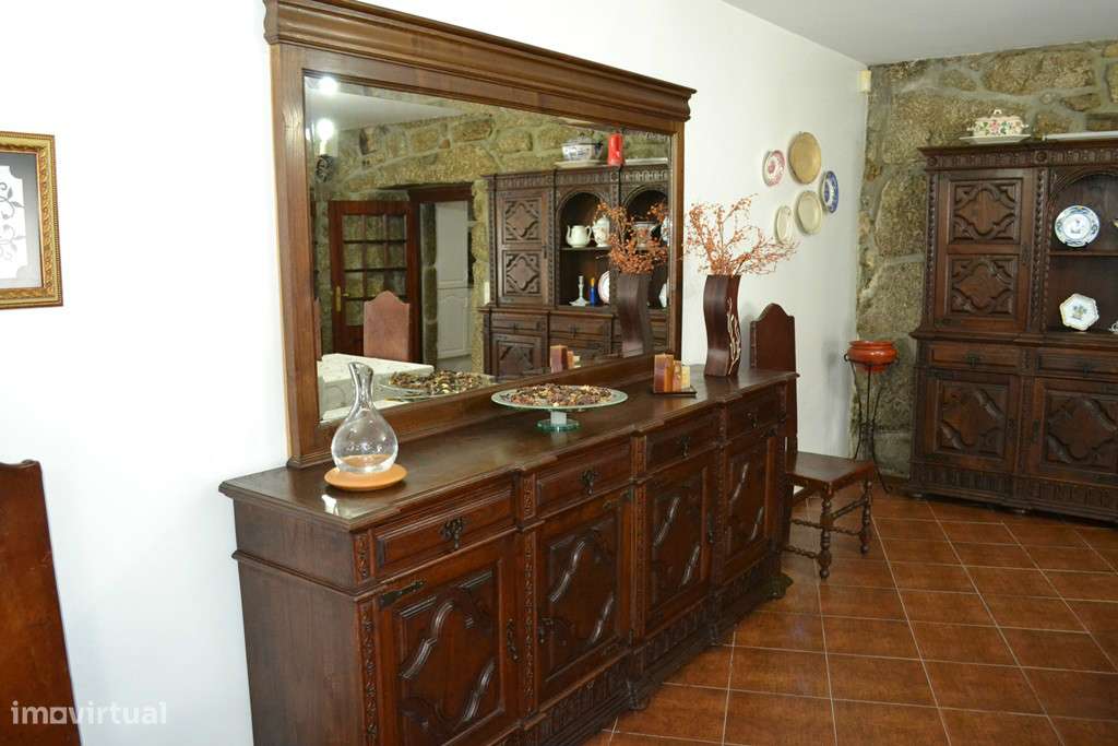 Tipologia T6, com 356m2 de área de habitação-14