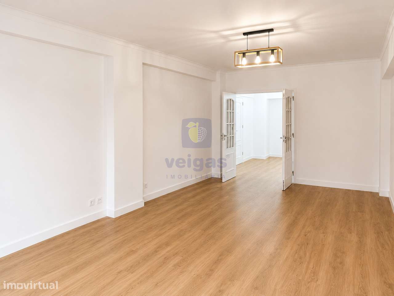 Apartamento T3 Remodelado c/estacionamento na Estrada da Luz-5