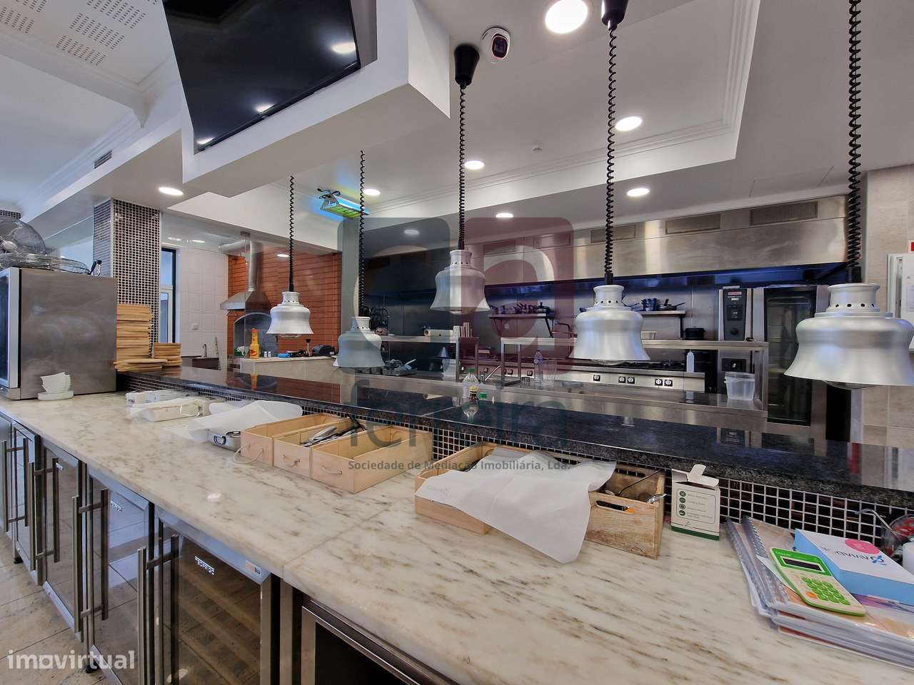 Restaurante composto por três pisos no Coração de Almeirim-5