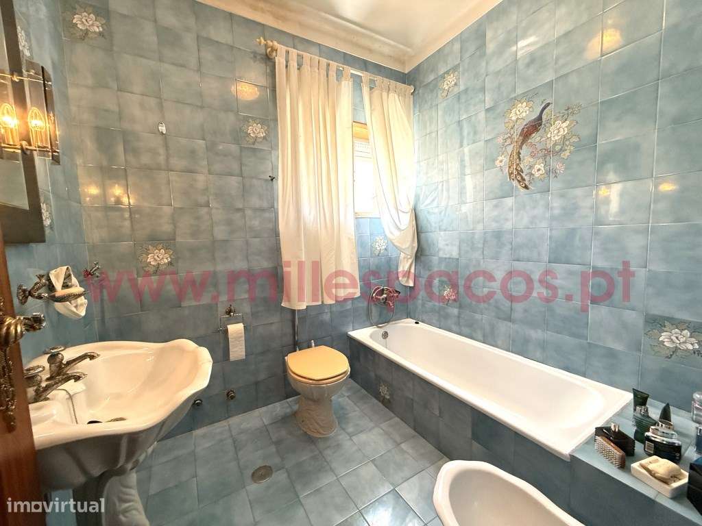 Moradia V6 com Garagem Centro da Cidade-37