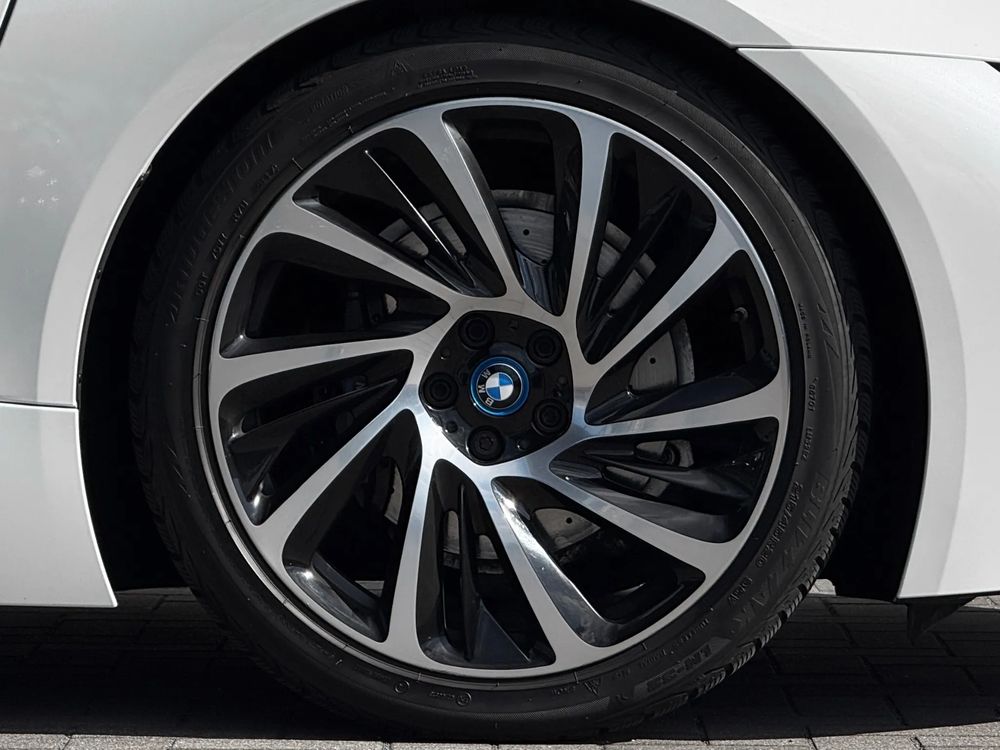 BMW I8 1.5 Hybryda 362 KM — zdjęcie 5