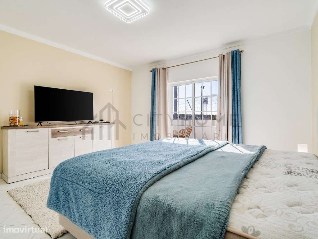 Moradia T3 com piscina e garagem em Lagoa-28