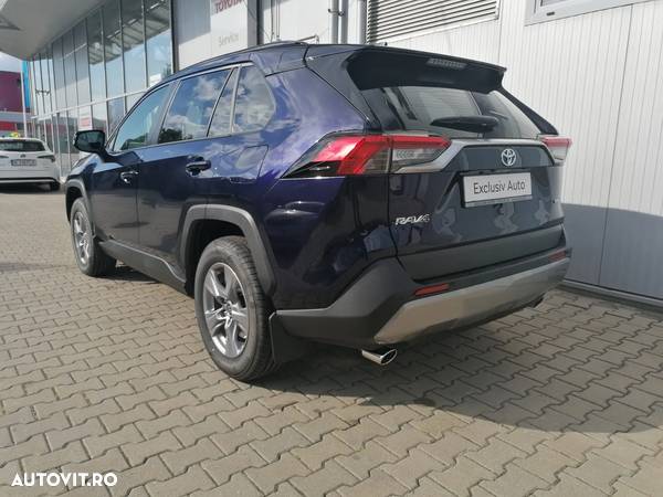 Toyota RAV4 - 9