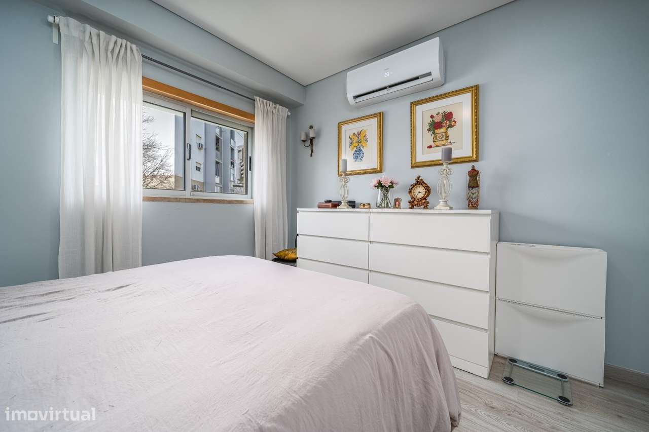 Apartamento T3 com garagem-23