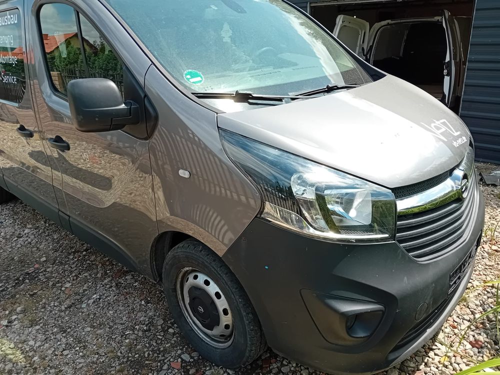 Opel Vivaro II (2014-2019) L2H1 S&S Tourer 2018