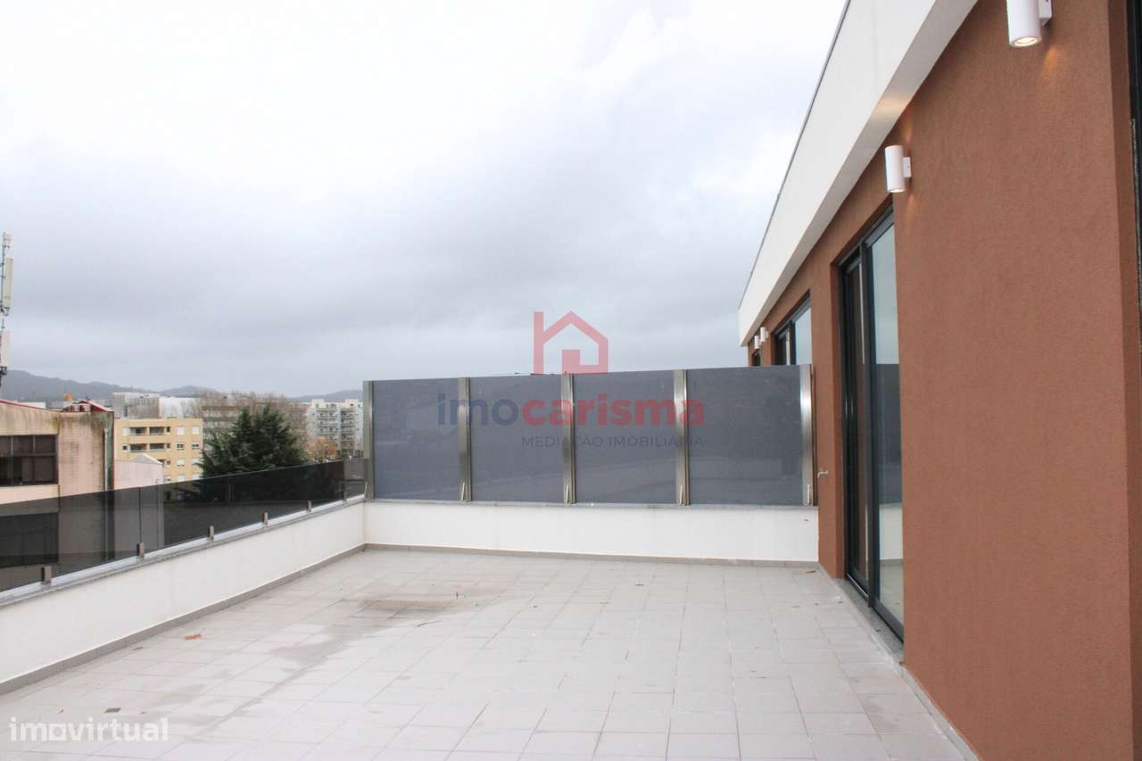 Apartamento T3 Novo, No Último Piso, Centro de Paços de Ferreira-35