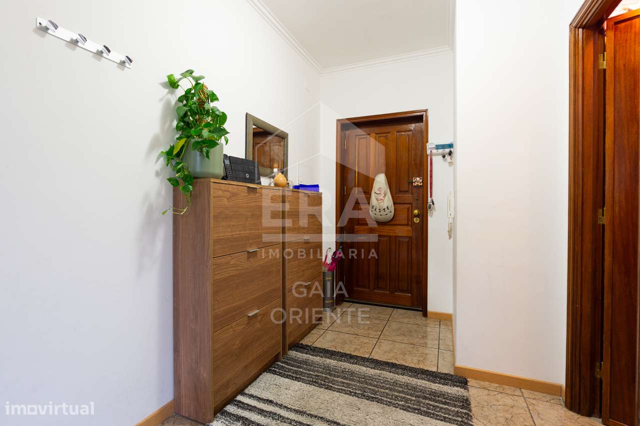 Apartamento T3 com Excelentes Áreas em Oliveira do Douro-4