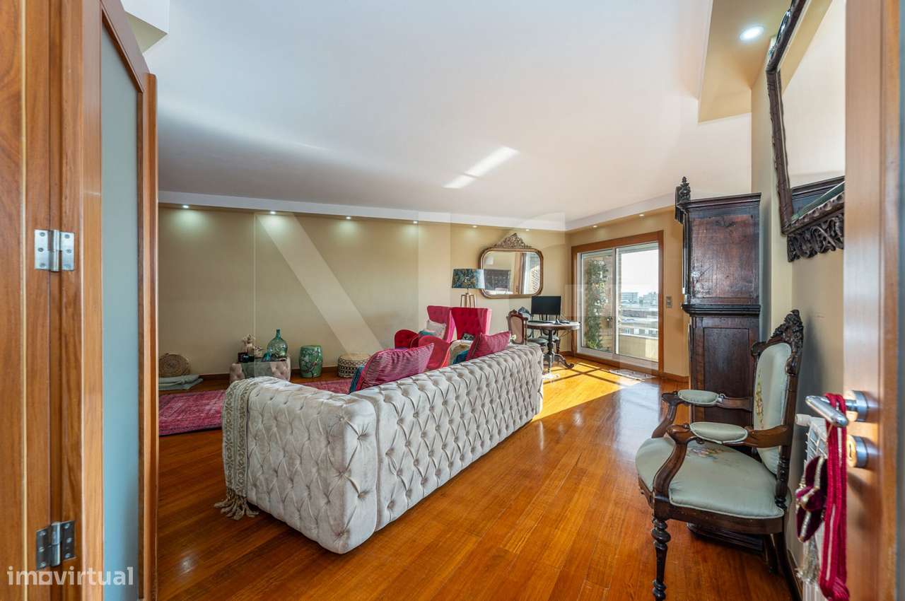 T3 Centro Matosinhos,Condomínio fechado,com varandas, garagem,arrumos-7