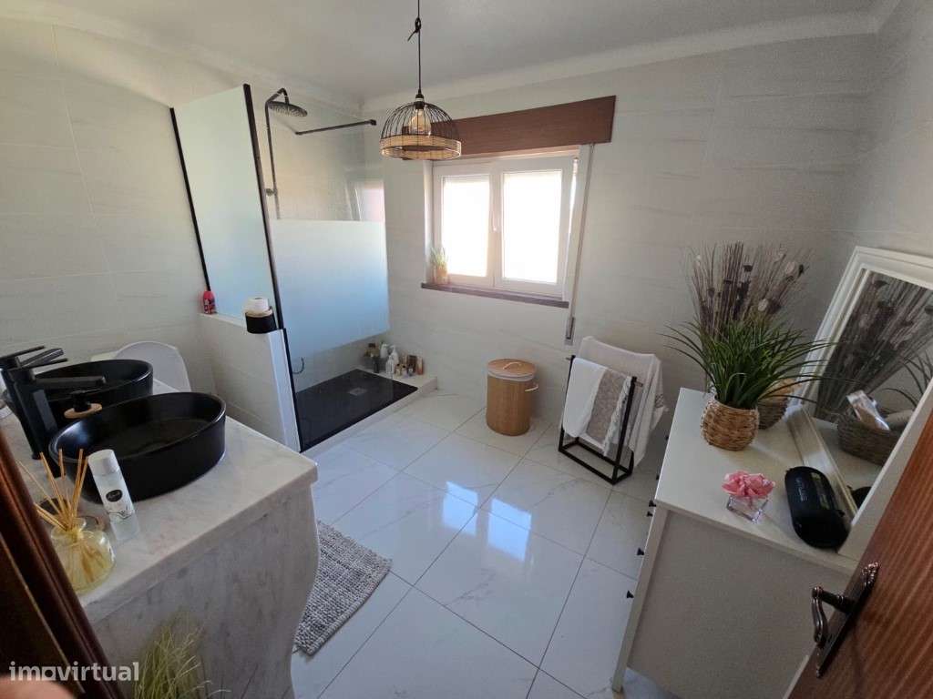 Moradia T4 individual em Vieira de Leiria-18