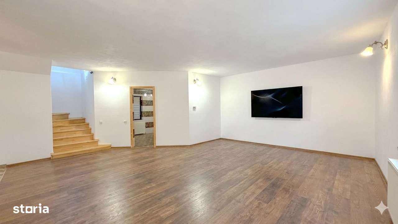 Casă spațioasă cu teren generos de 1200 mp Zonă de case noi-Tărlungeni-2