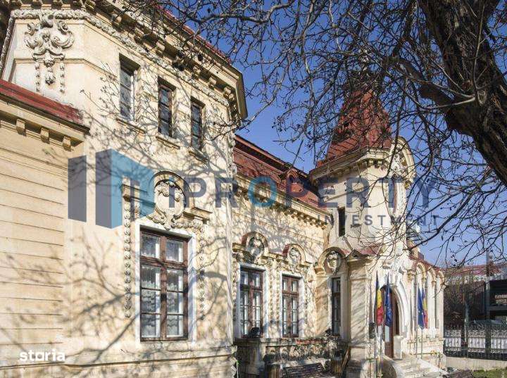 P-ta Romana | 9 Camere | Vila | Centrala | - Imagine principală: 2/16