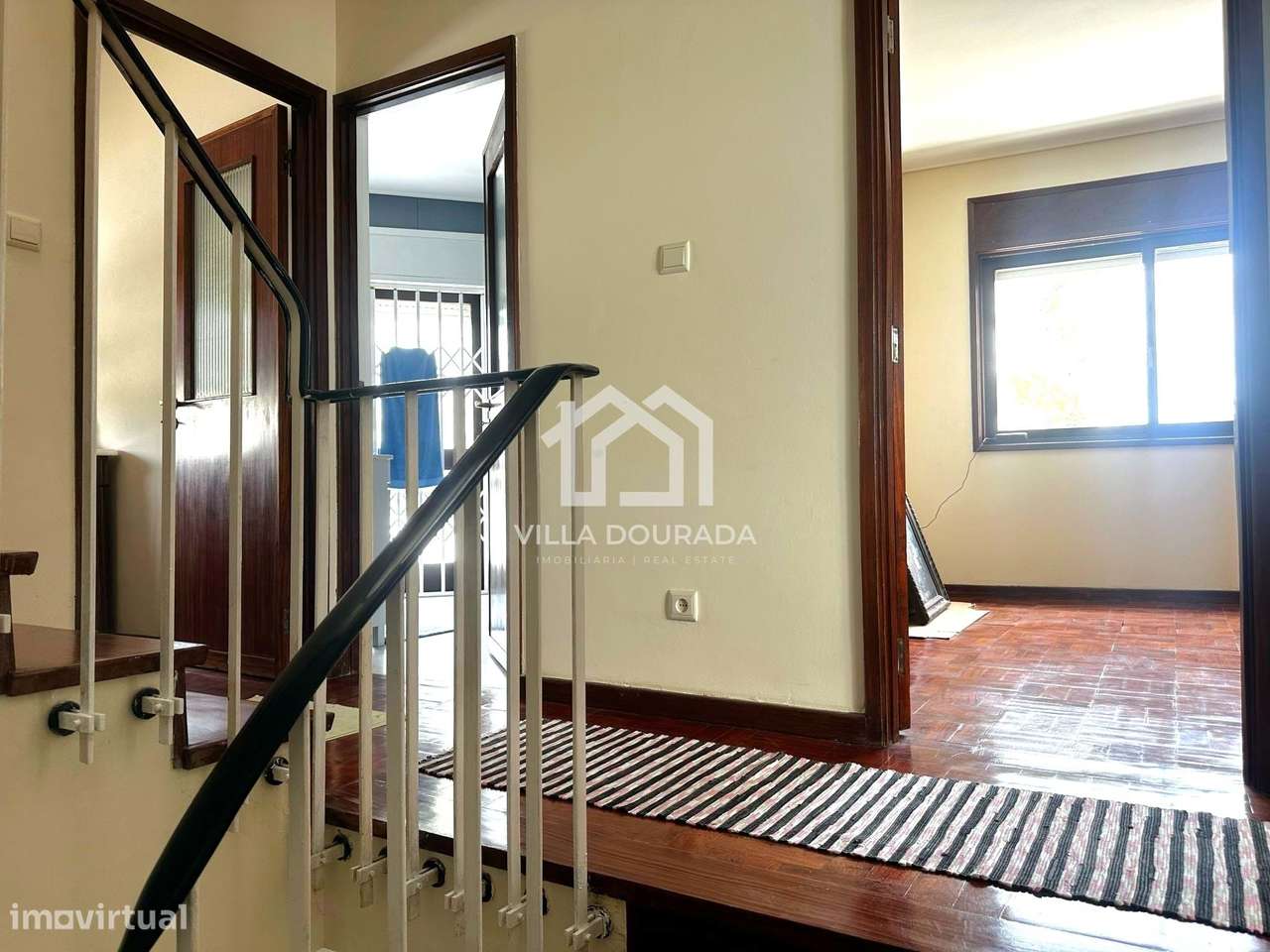 Moradia de 3 pisos em Campanhã, Porto: Espaço, conforto e localização-12