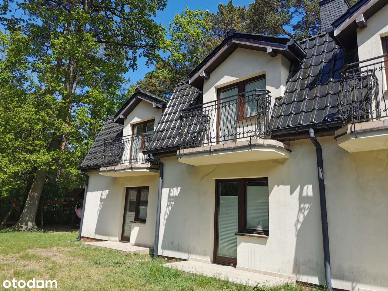 Uroczy pensjonat w lesie, blisko morza.-15