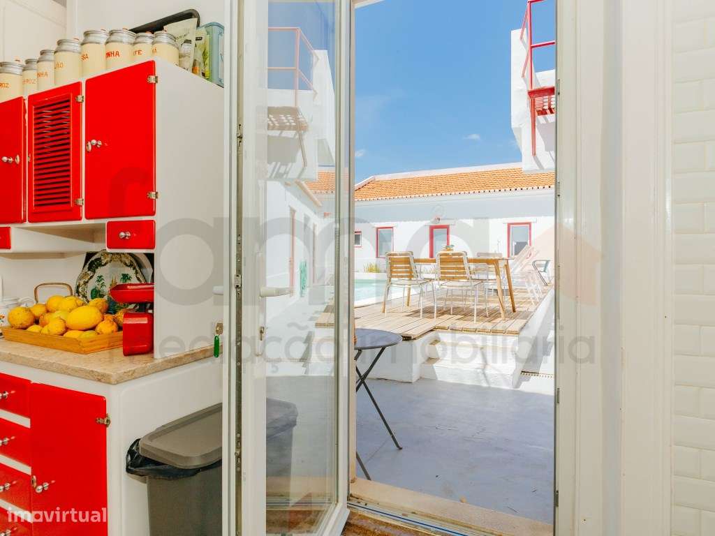 Moradia Bifamiliar T10 com Piscina e Elevada Rentabilidade - Parede...-17