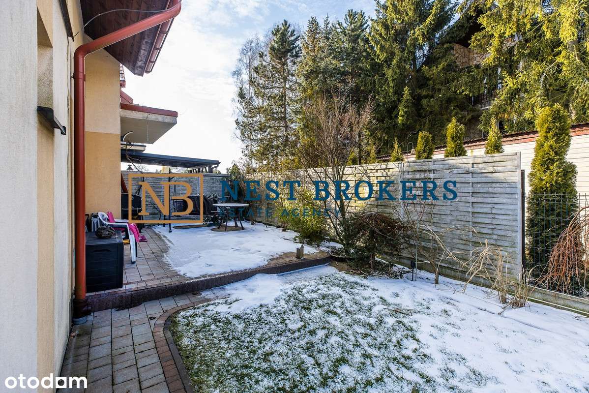 Nowoczesny dom w Niepołomicach  z garażem-17