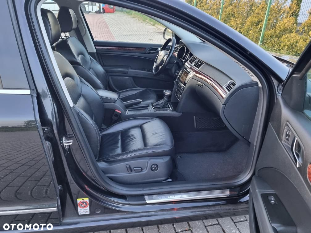 Skoda Superb 2.0 TDI DSG Elegance - 31